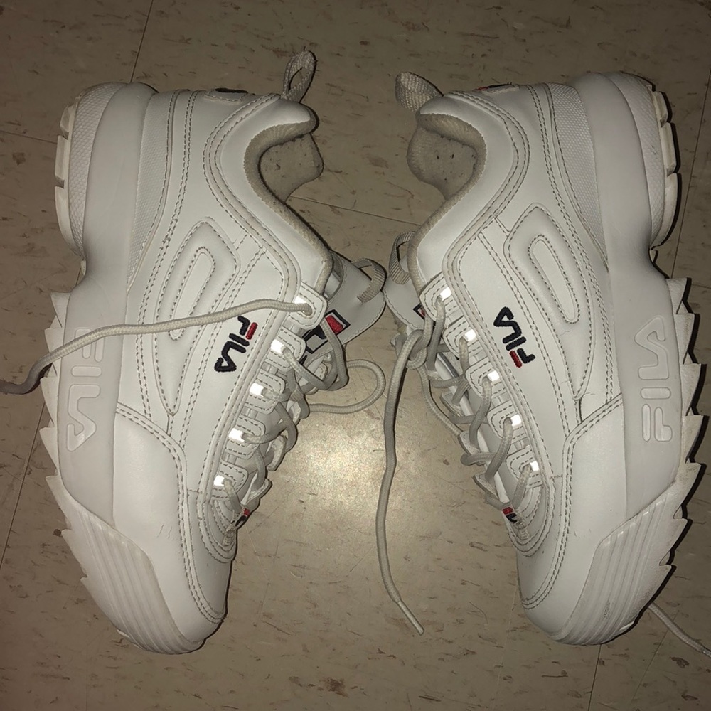 fila disruptor 2 in woman’s 8 price is firm